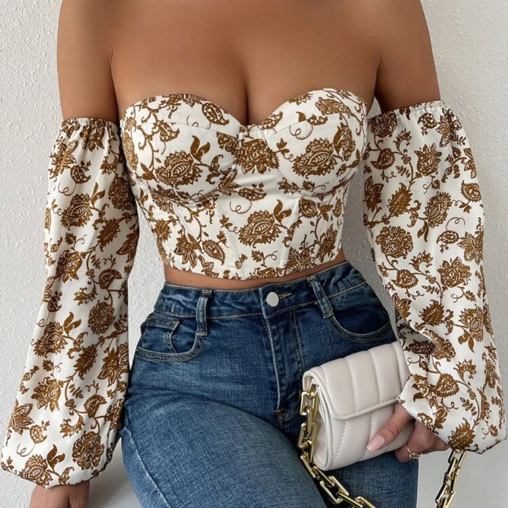 Brand new crop top in bag from SHEIN…ordered 2 sizes but stayed with one!